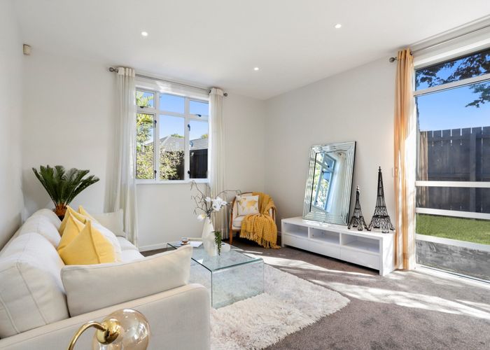 at 32C Arran Street, Avondale, Auckland