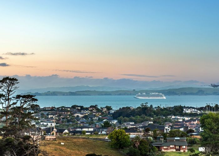  at 221 Gills Road, Albany Heights, Auckland
