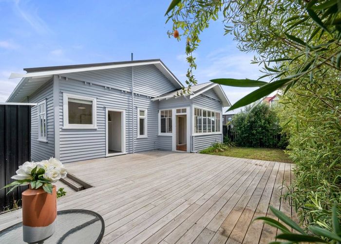  at 1/28 Ngataringa Road, Devonport, North Shore City, Auckland