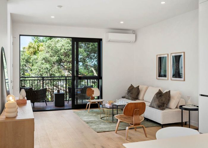  at 4/11 Huia Road, Point Chevalier, Auckland City, Auckland