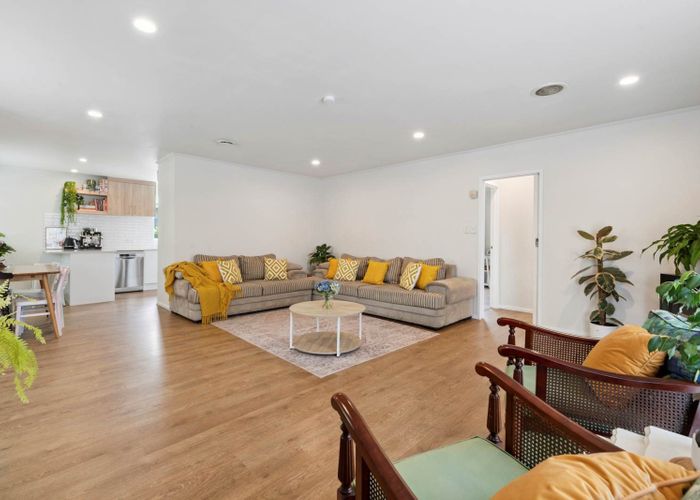  at 42 Sunnypark Avenue, Rosehill, Papakura