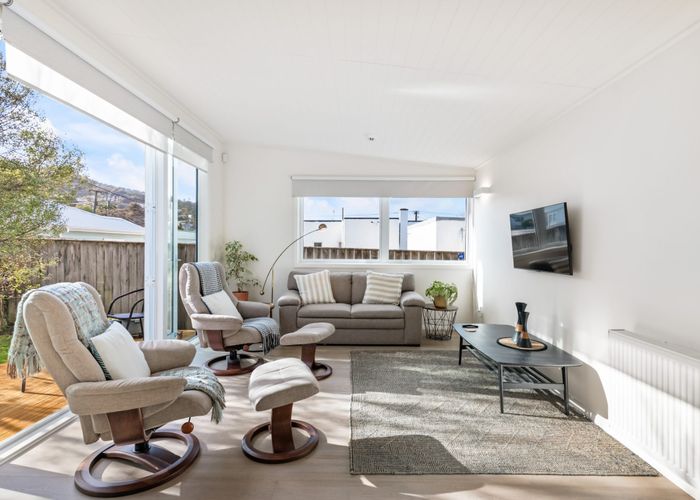  at 4 Darwin Street, Karori, Wellington, Wellington