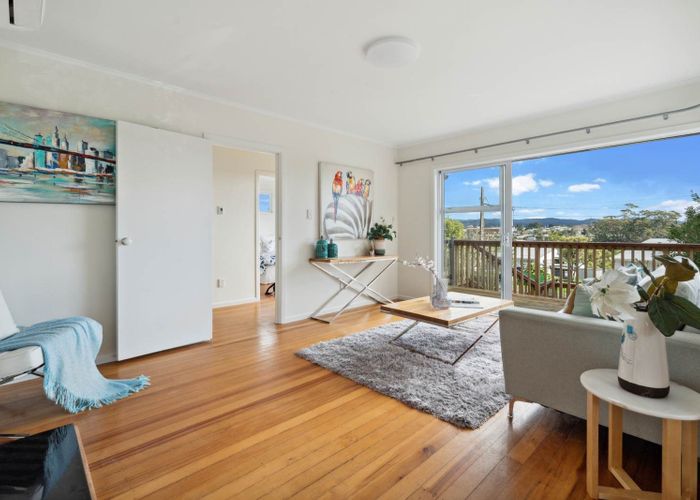  at 3 Marie Crescent, Te Atatu South, Waitakere City, Auckland