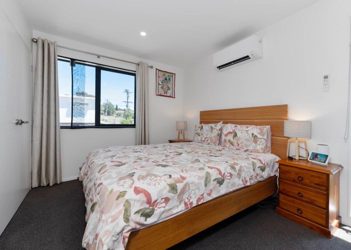  at 2 Selo Street, Glen Eden, Waitakere City, Auckland