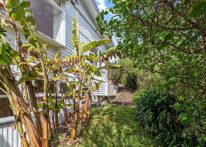  at 2/161 Hinemoa Street, Birkenhead, North Shore City, Auckland