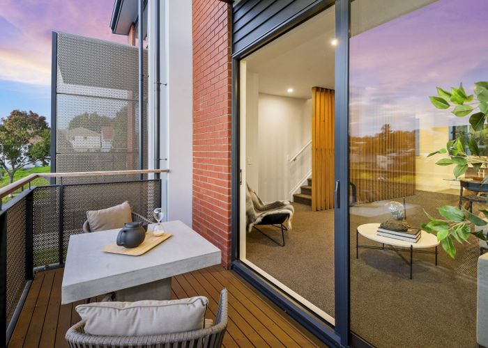  at 10/9 Eastview Road, Glen Innes, Auckland