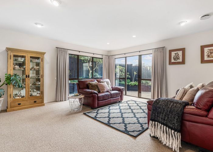  at 2/63 Fancourt Street, Meadowbank, Auckland City, Auckland