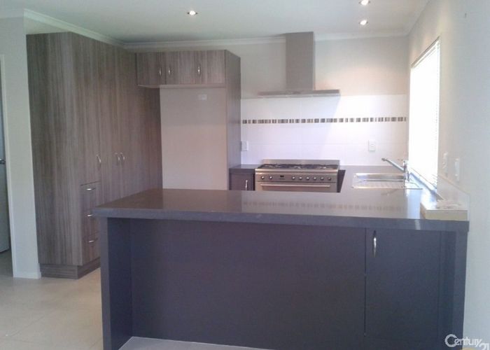  at 5 Lorenzo Way, Flat Bush, Manukau City, Auckland