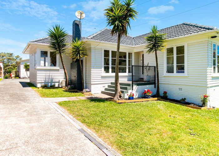  at 22 White Swan Road, Mount Roskill, Auckland