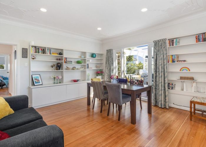  at 15 Ashleigh Crescent, Miramar, Wellington