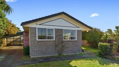  at 6 Colenso Place, Otaki Beach, Otaki