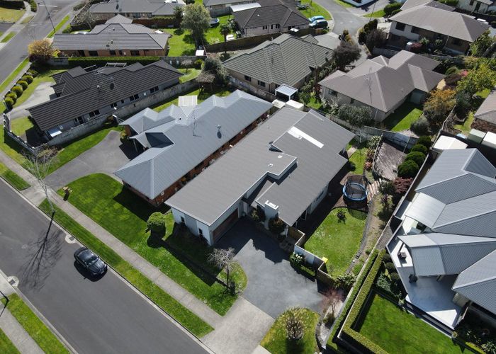  at 10 Hawkridge Rise, Huntington, Hamilton