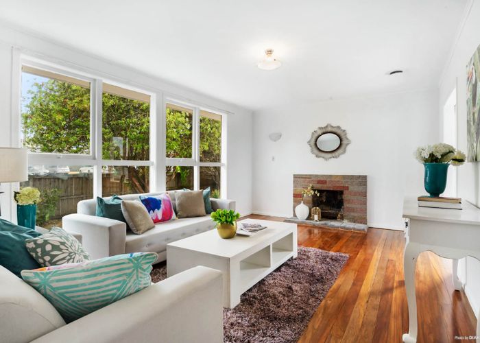  at 10 School Road, Te Atatu South, Auckland