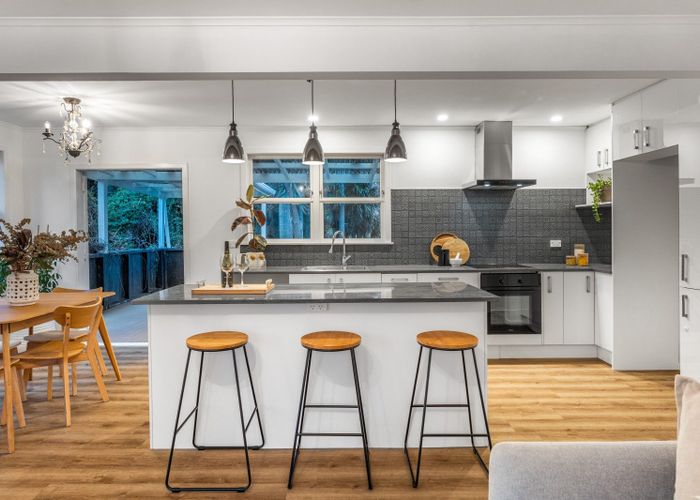  at 42 Lauderdale Road, Birkdale, North Shore City, Auckland