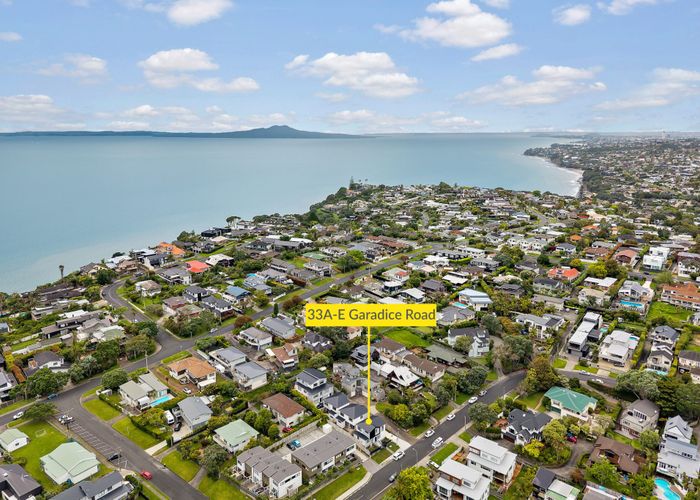  at 33A-E Garadice Road, Rothesay Bay, North Shore City, Auckland