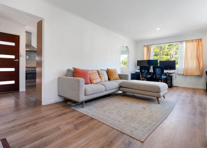  at 1/19 Sapphire Place, Bayview, Auckland