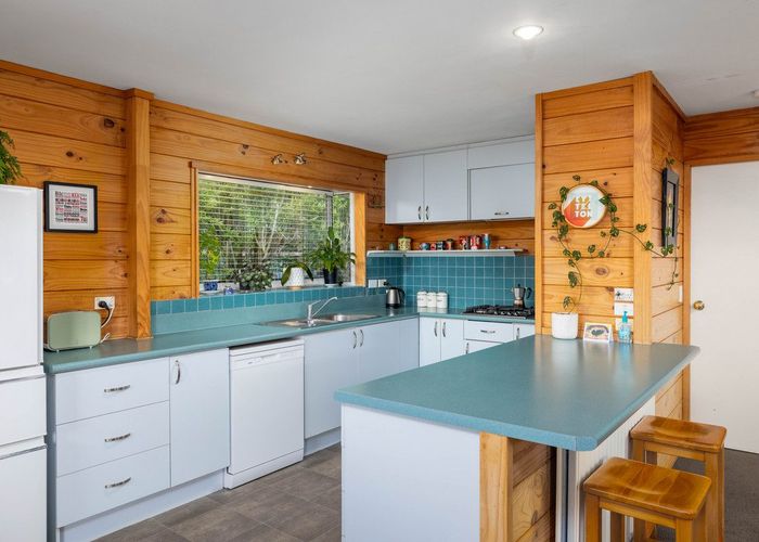 at 118 Marine Drive, Lyttelton