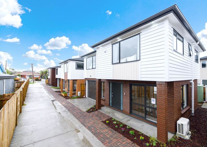  at 21C Busby Street, Blockhouse Bay, Auckland