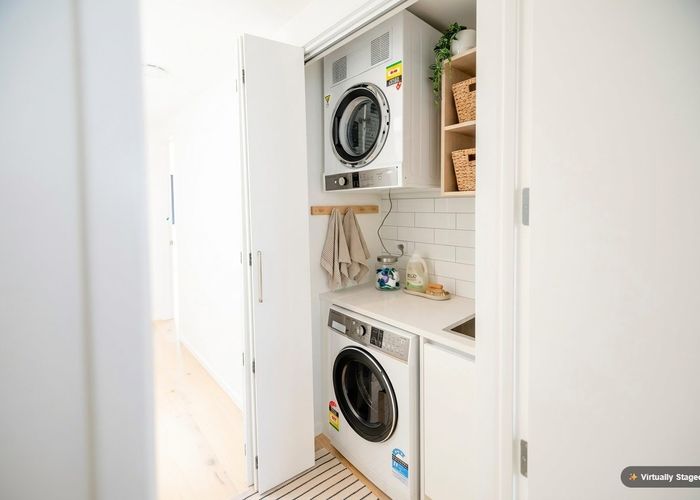  at Room 2/11/872 Mount Eden Rd, Three Kings, Auckland City, Auckland