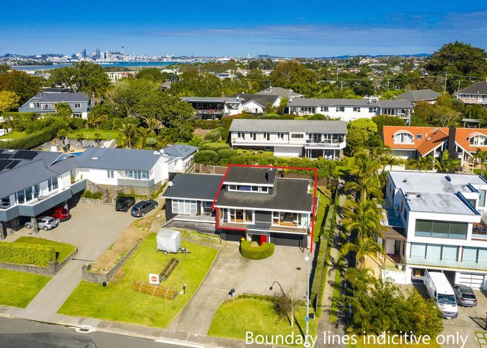  at 2/14 Lake View Road, Takapuna, Auckland