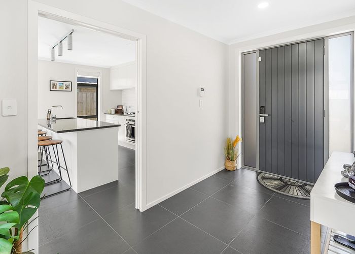  at 8 Ekara Road, Flagstaff, Hamilton