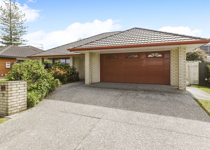  at 10 Norm Pellow Drive, Manurewa, Auckland