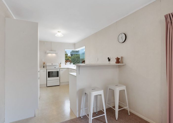  at 10 Evergreen Rise, New Lynn, Waitakere City, Auckland