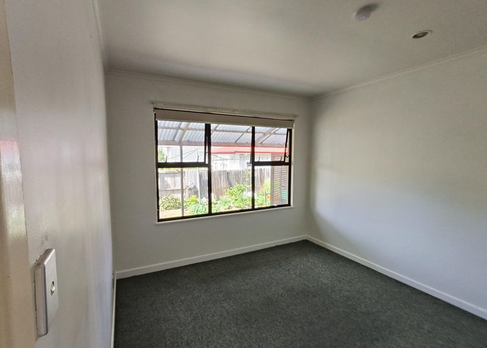  at 1 Derwent Street, Morningside, Auckland