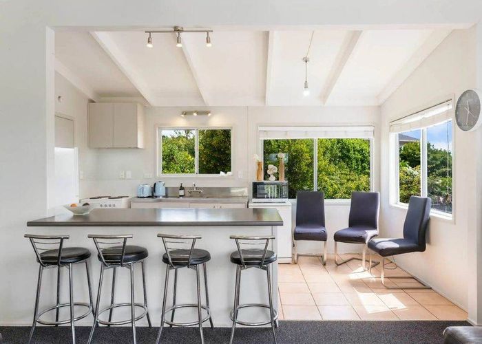  at 2/29 Sealy Road, Torbay, North Shore City, Auckland