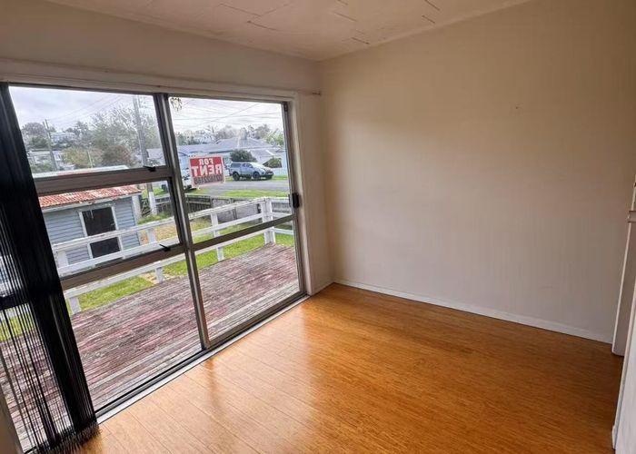  at 11 Tennyson Street, Northcote Point, Auckland