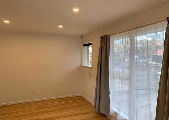  at 1/30 Chesterfield Avenue, Glendowie, Auckland City, Auckland