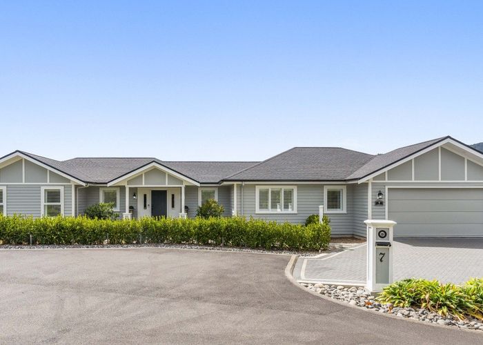  at 7 Lamont Street, Chartwell, Hamilton