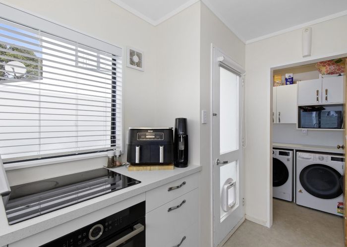  at 4/24 Mason Street, Moera, Lower Hutt, Wellington