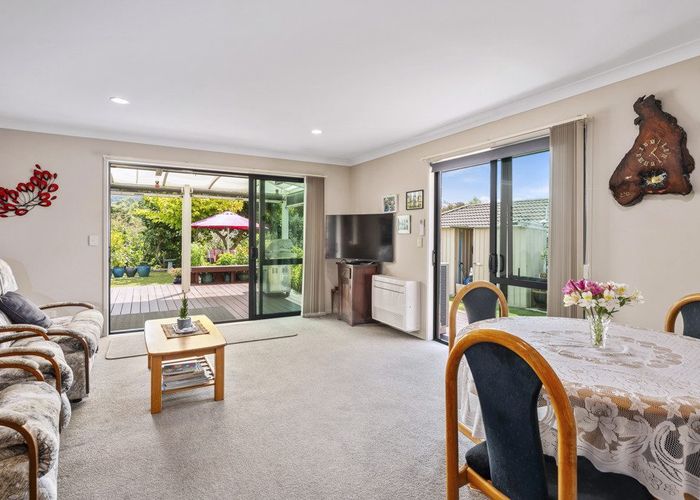  at 4 Hamon Place, Pukehangi, Rotorua