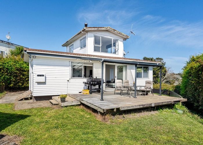  at 37 Robbies Road, Shelly Park, Auckland
