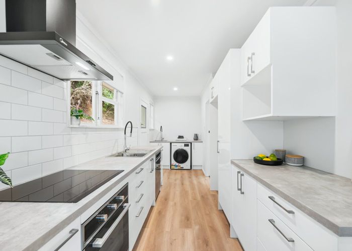 at 7 Thomson Grove, Stokes Valley, Lower Hutt, Wellington