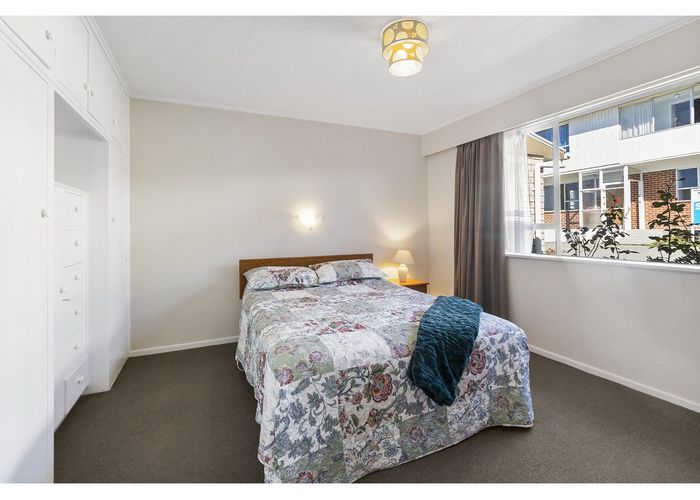  at 2/16 Trafalgar Street, Maori Hill, Timaru