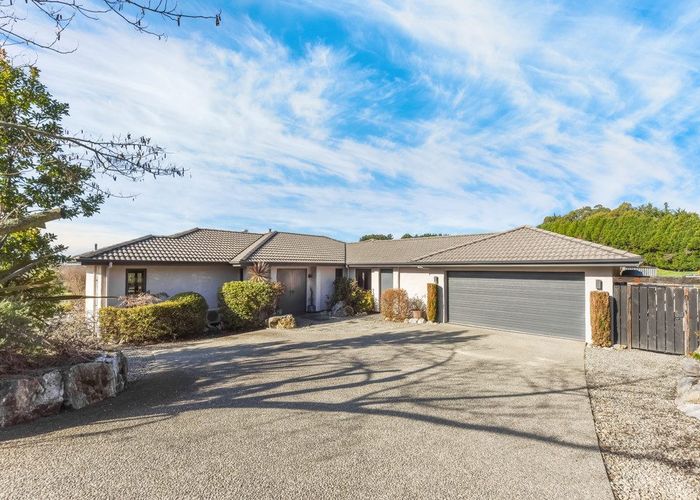  at 43 Redvale Road, Redwood Valley