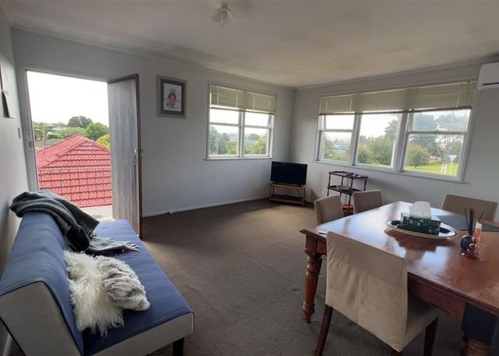  at 2/85 Panorama Road, Mount Wellington, Auckland City, Auckland