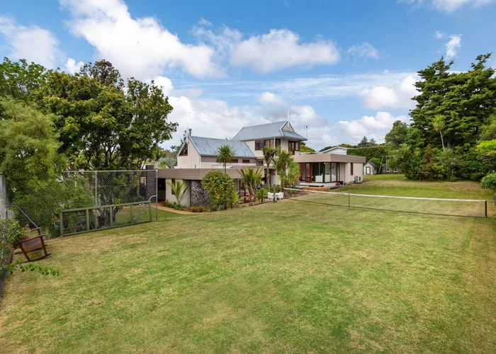  at 4 Terrylyn Drive, Hillcrest, North Shore City, Auckland