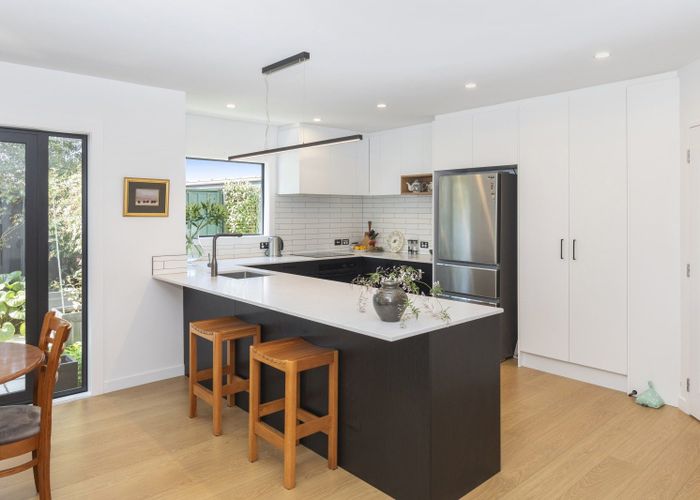  at 2/6 Lloyd Street, Strowan, Christchurch