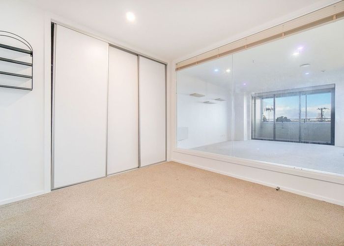  at 104/6 Waikumete Road, Glen Eden, Waitakere City, Auckland
