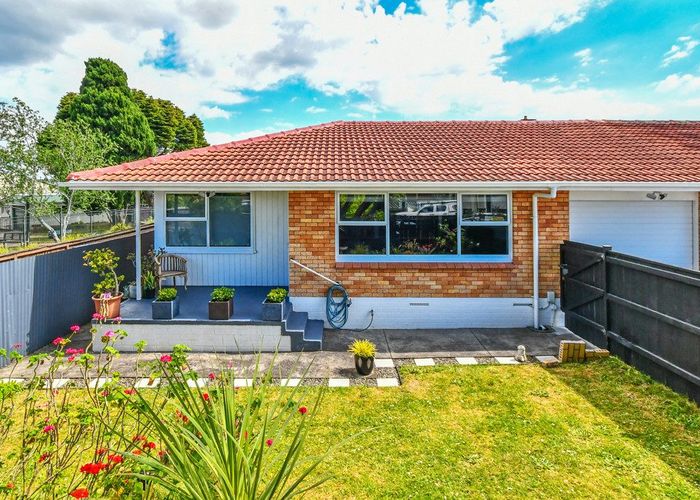  at 2/49 Wilmay Avenue, Papatoetoe, Manukau City, Auckland