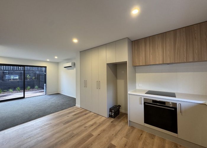  at 8/42 Brandon Road, Glen Eden, Waitakere City, Auckland