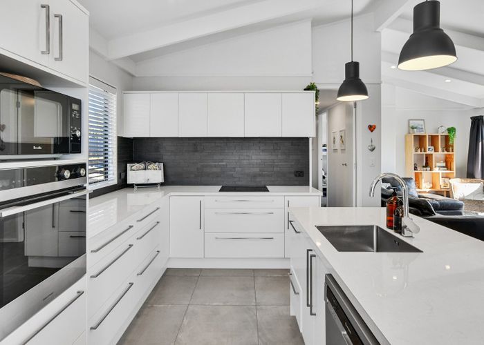  at 12 Mareretu Avenue, Patumahoe, Franklin, Auckland