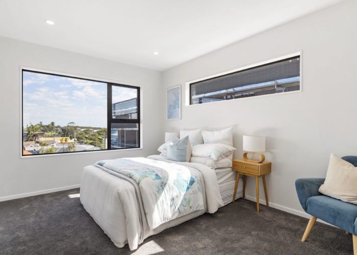  at 10/1B  Egremont street, Belmont, North Shore City, Auckland