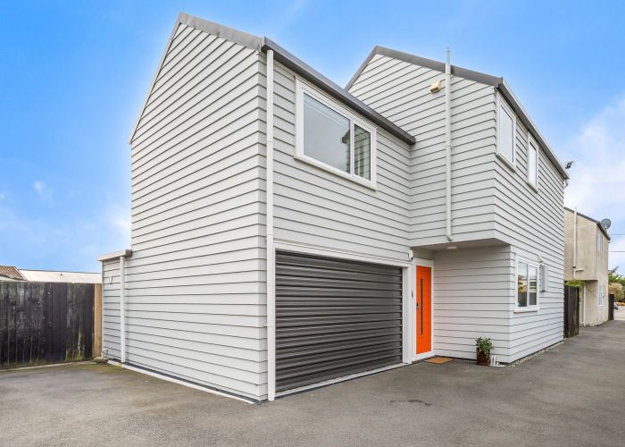  at 2/194 Hastings Street East, Waltham, Christchurch