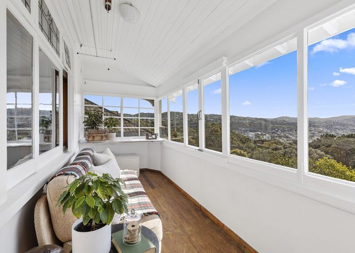  at 39 Sutherland Crescent, Melrose, Wellington