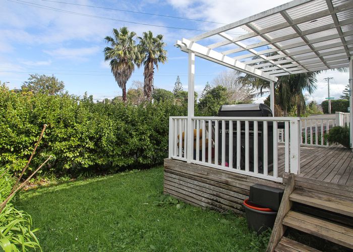  at 4 Mceldowney Road, Titirangi, Auckland