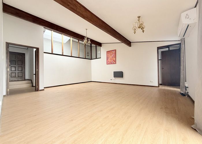  at 10 Longwood Place, Forrest Hill, North Shore City, Auckland